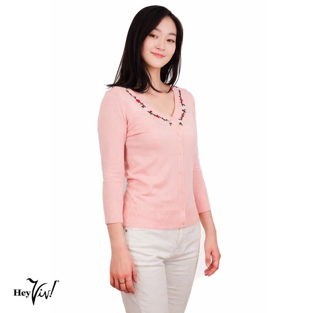 Light Pink V Neck Cardigan Sweater w Embroidered Flowers Size Small - Hey Viv